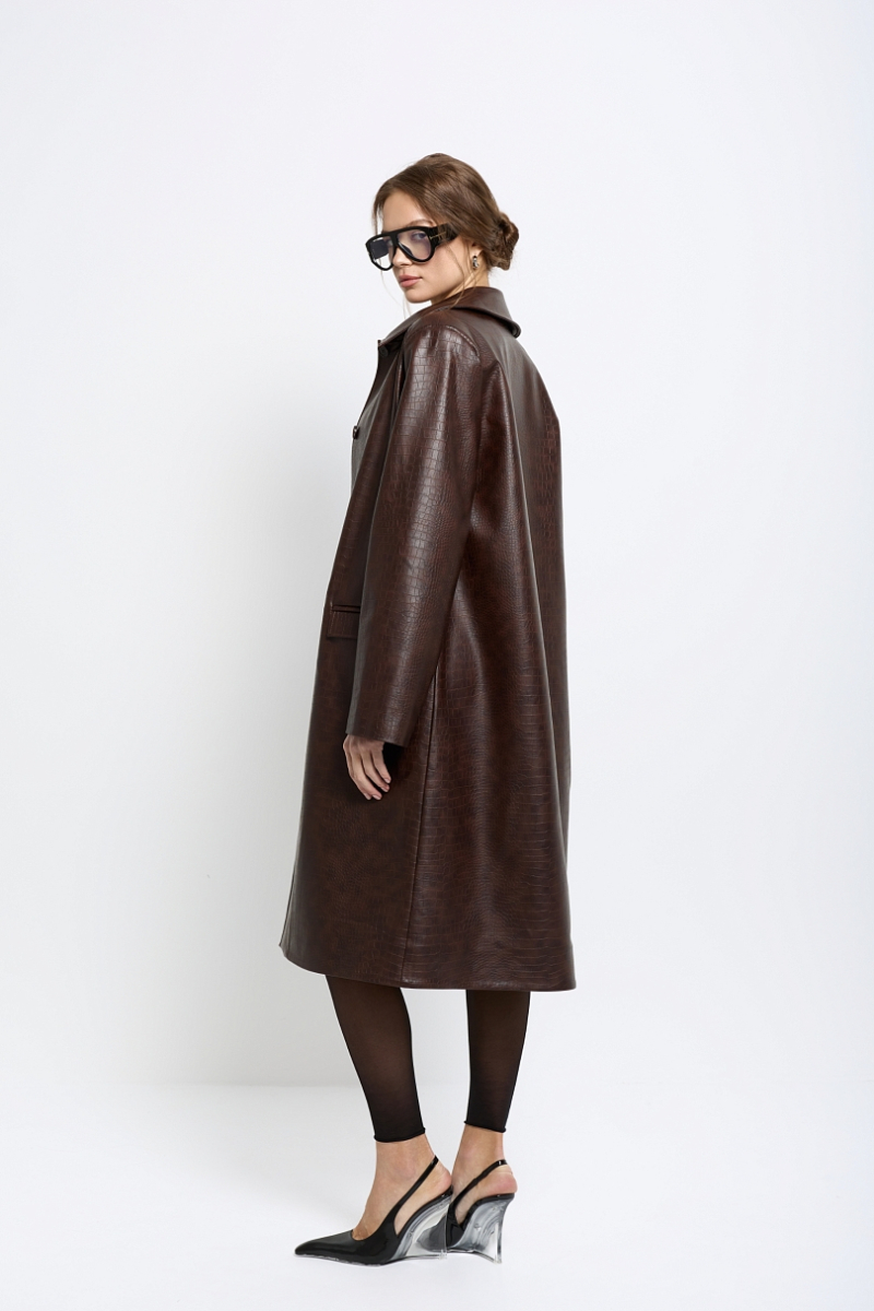 Тренч удлиненный из экокожи с эффектом тиснения Ricoco, цвет: шоколадный, 7049/2 купить онлайн