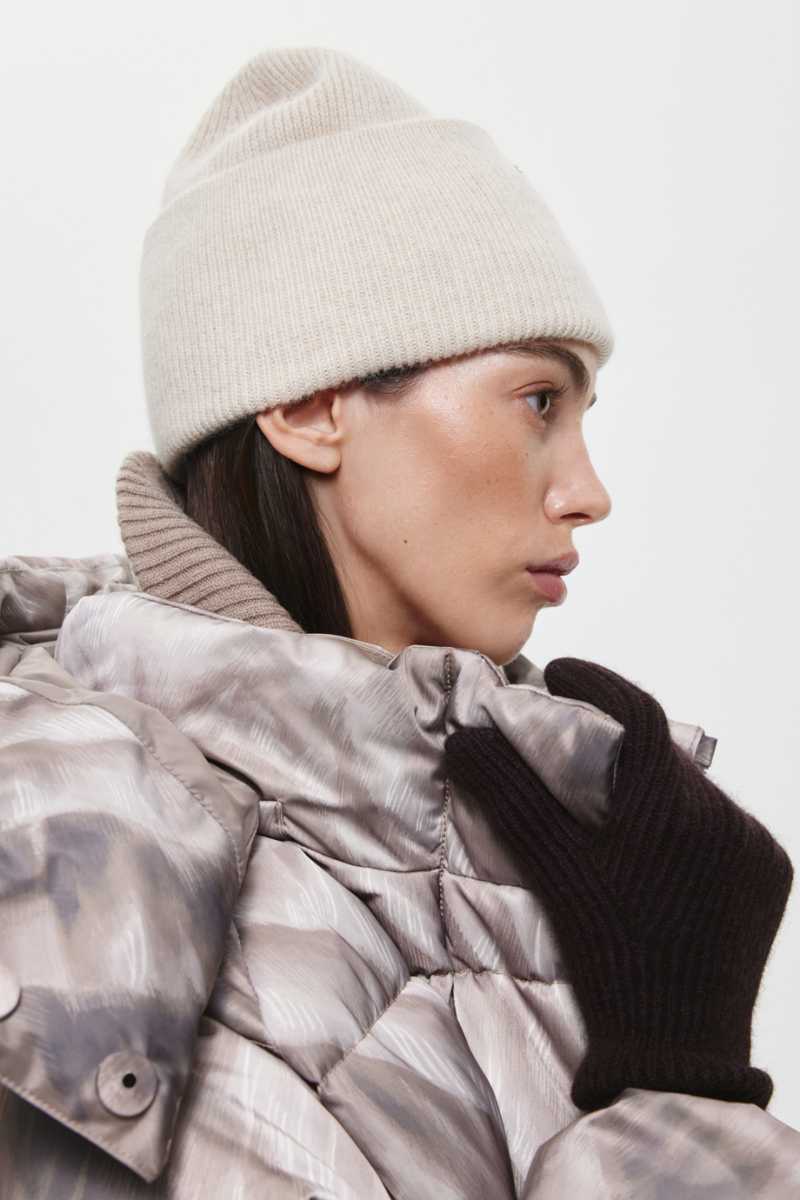 Шапка с широким отворотом с ангорой DREAMS BY ALENA AKHMADULLINA, цвет: молочный 225106250304306/113000 купить онлайн