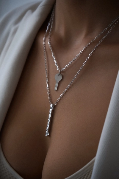 Серебряное колье "Ключик"