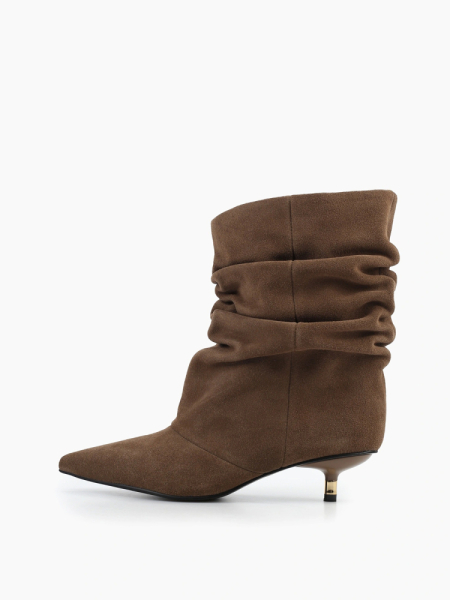 Ботильоны остроносые из натуральной замши