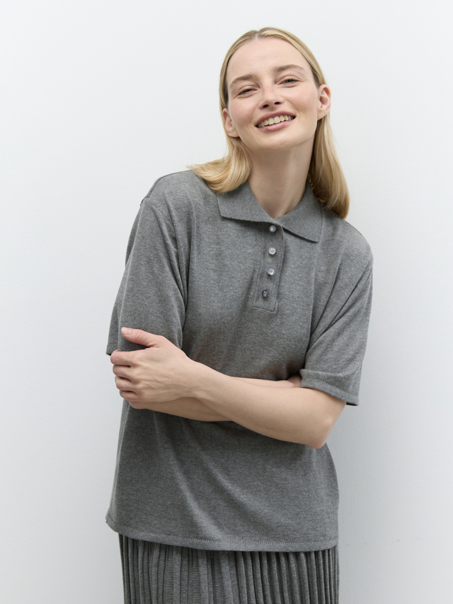 Поло с пуговицами-леденцами