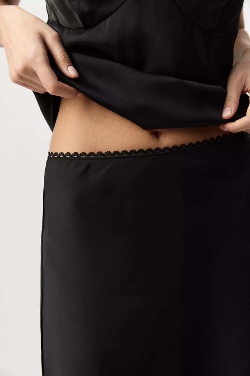 Юбка мини из сатина Charmstore, цвет: Черный, 116-57660-880 купить онлайн