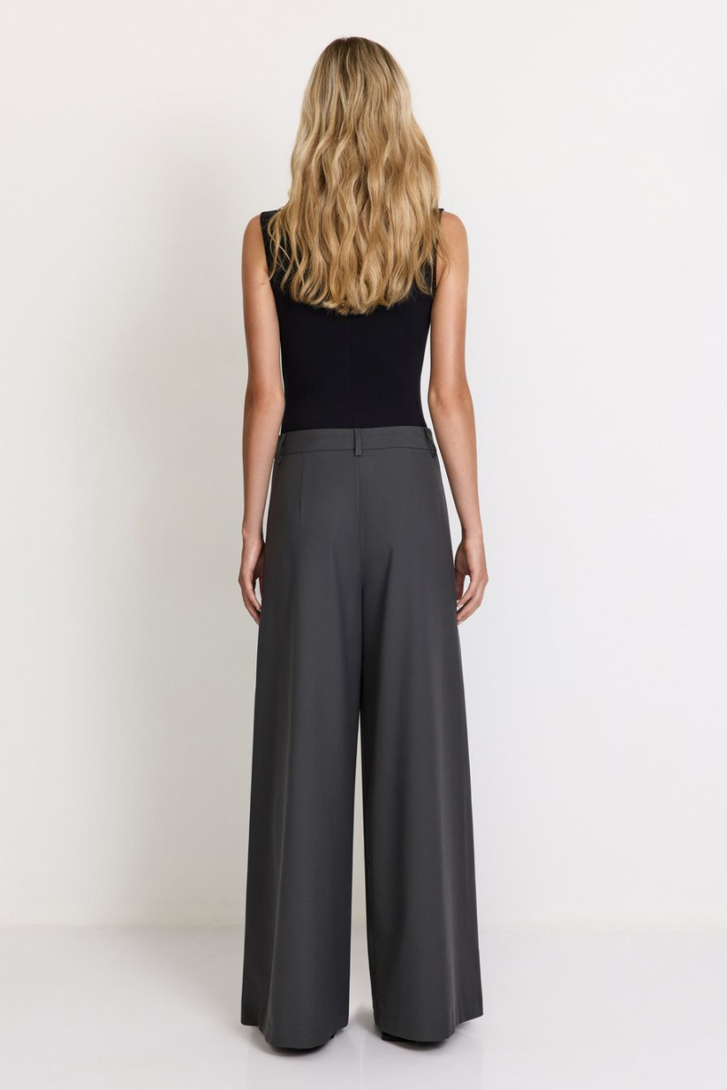 Брюки со складками TOPTOP, цвет: серый, TT.032.17763.800 купить онлайн