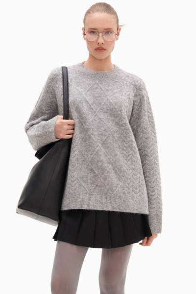 Джемпер с вязкой «косичка»