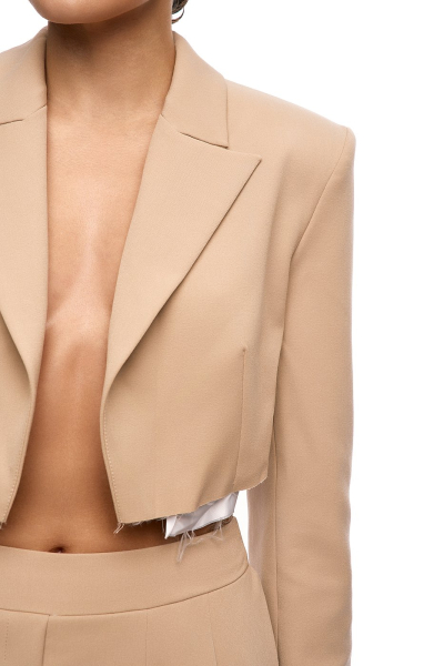 Укороченный жакет с необработанным низом SODAMODA, цвет: бежевый, 17300 купить онлайн