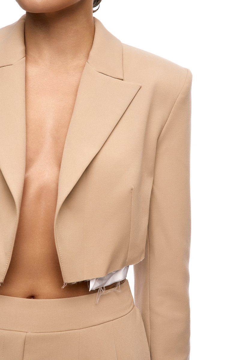 Укороченный жакет с необработанным низом SODAMODA, цвет: бежевый, 17300 купить онлайн