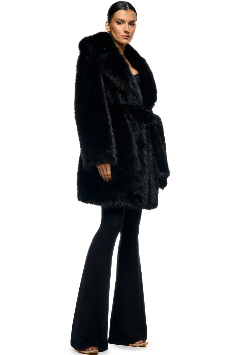 Шуба удлиненная с поясом SODAMODA, цвет: Черный, 15796 купить онлайн