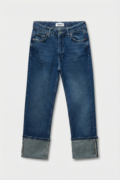 Джинсы с широкими подворотами