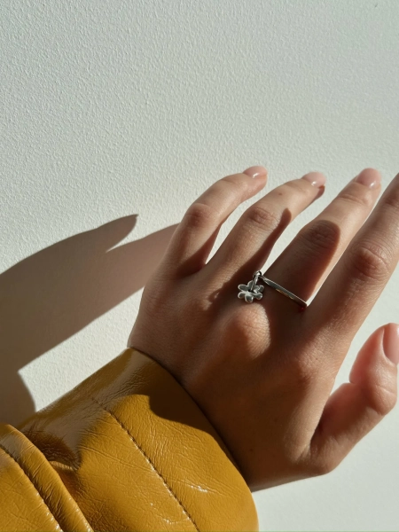 Серебряное кольцо «Расцветай» с подвеской SBLESKOM, цвет: серебро, 12020 купить онлайн