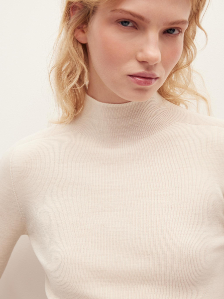 Водолазка из шерсти мериноса Chaika, цвет: молочный, AW25KN01-01 купить онлайн