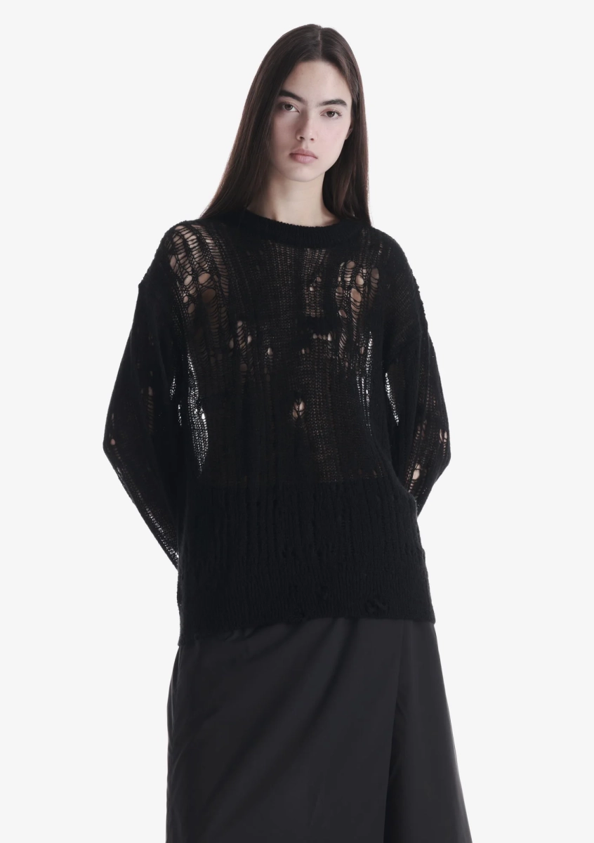 Свитер с круглым вырезом