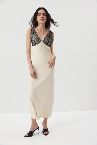 Платье из сатина с кружевом