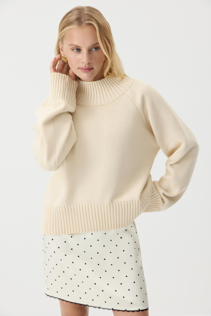 Свитер с широкой стойкой из хлопка