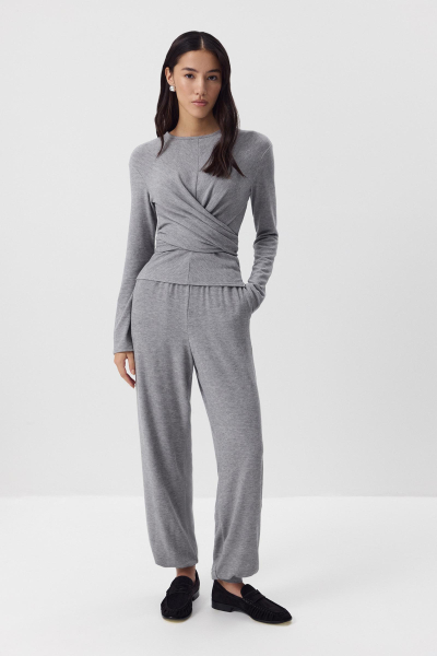Джоггеры из мягкого трикотажа Charmstore, цвет: серый, 101-435107-884 купить онлайн