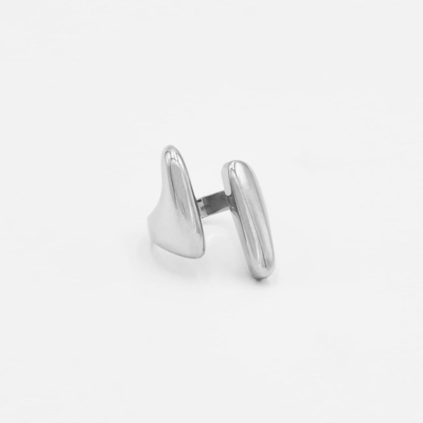 Массивное незамкнутое кольцо