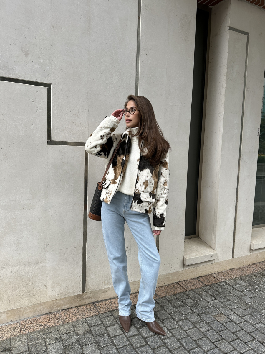 Бомбер из эко-меха с принтом VELVET, цвет: корова, 00-00005181 купить онлайн