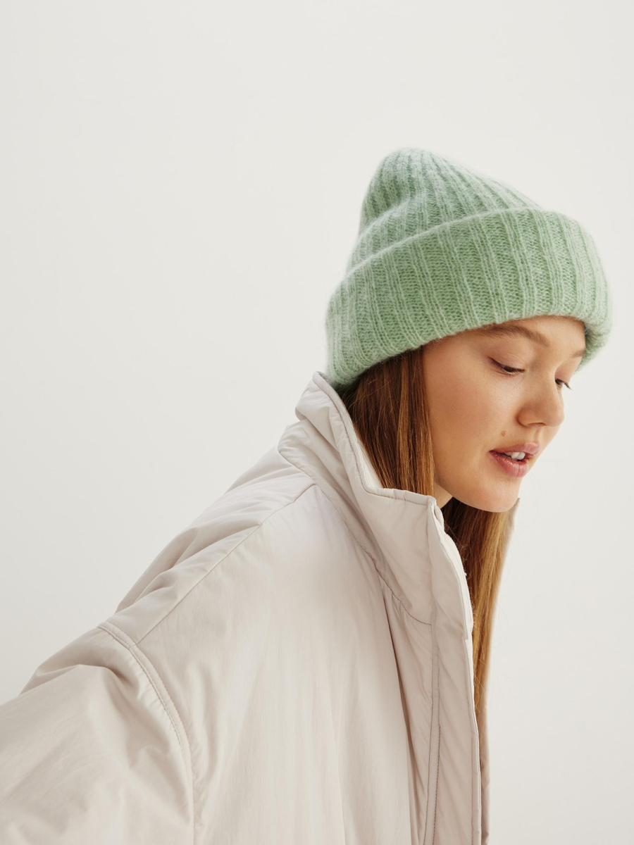 Шапка из объёмной пряжи Chaika, цвет: светло-зеленый SH-135 купить онлайн