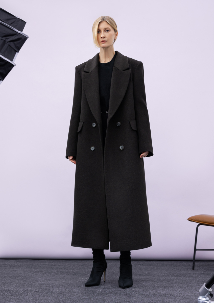 Двубортное пальто