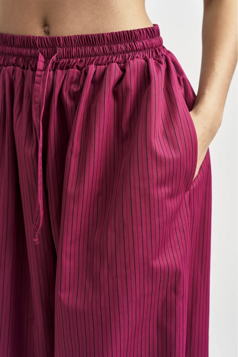 Брюки-алладины в полоску в цвете Малиновый Erist store, цвет: малиновый, НФ-00003518 купить онлайн