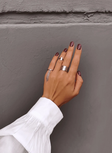 Серебряное кольцо узкое с кистью SBLESKOM, цвет: серебро, 10904 купить онлайн