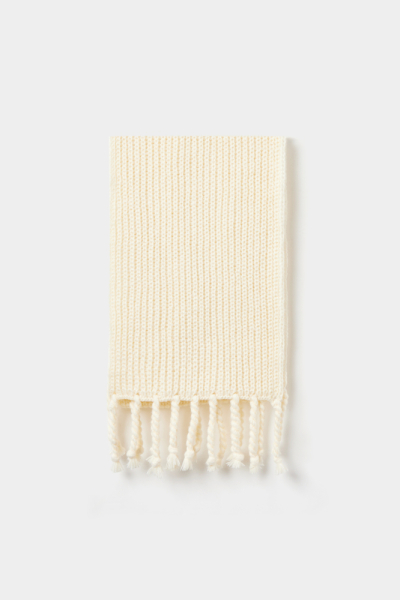 Шарф с бахромой