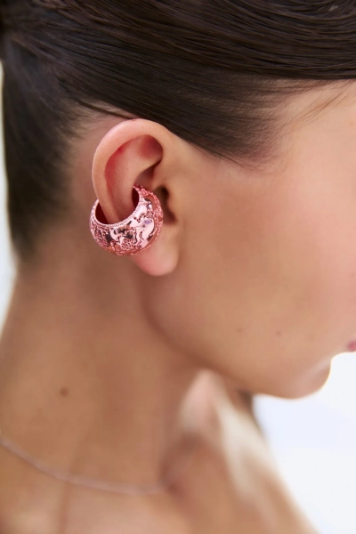 Серебряная серьга-кафф «Кружево» еще больше SBLESKOM, цвет: розовый, 32141 купить онлайн