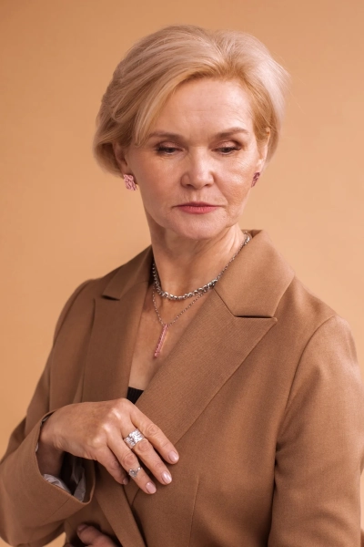 Серебряные серьги-прямоугольники "Folio" SBLESKOM, цвет: PINK, 11168 купить онлайн