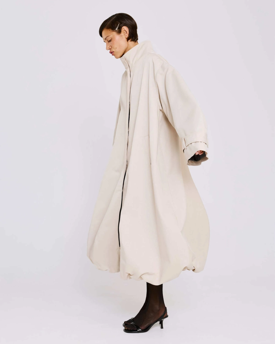 Тренч баллон Anmuse, цвет: бежевый, TR26SP229-BG купить онлайн