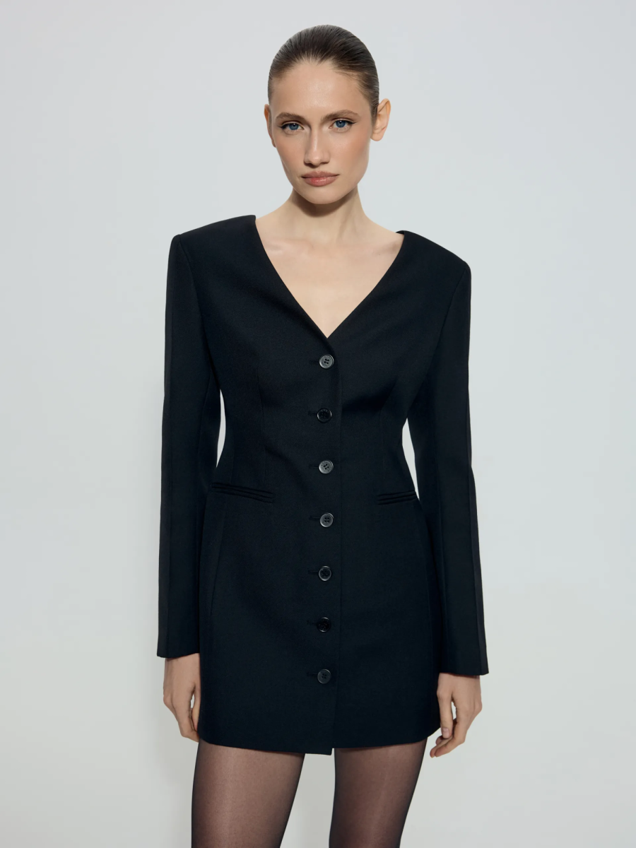 Платье с вырезом на спине