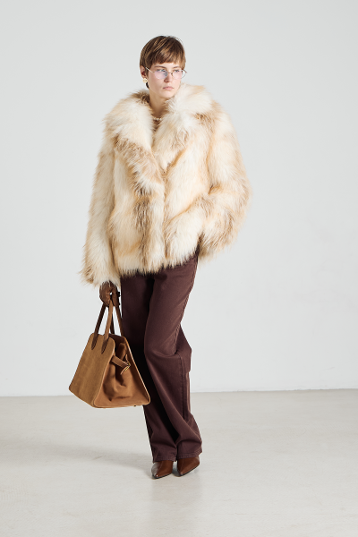 Шуба LISA MIA AIM, цвет: молочный, MIA723 купить онлайн