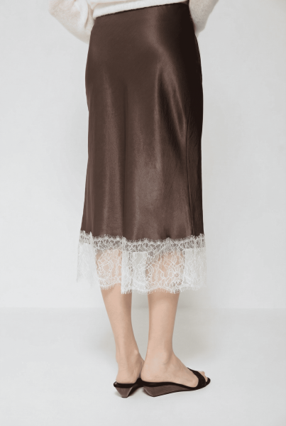 Юбка из атласа и кружева