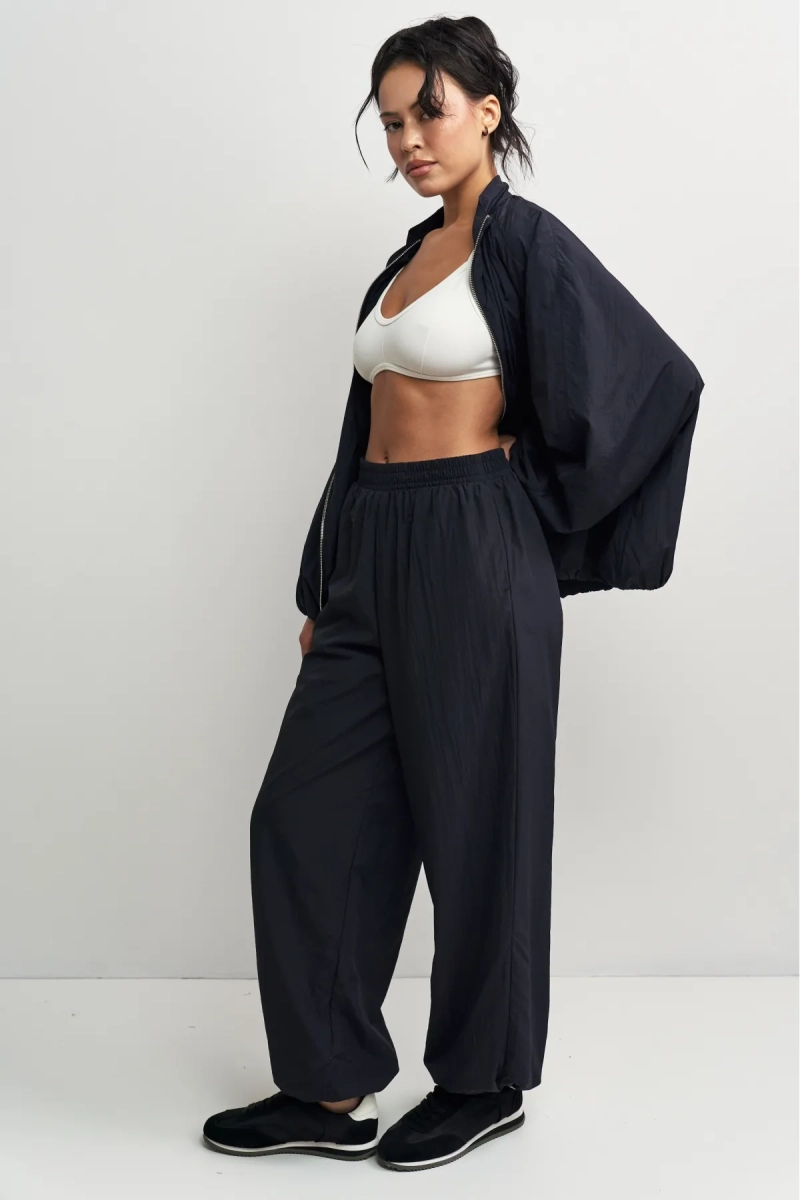 Брюки из плащевки Erist store, цвет: Черный, НФ-00003398 купить онлайн