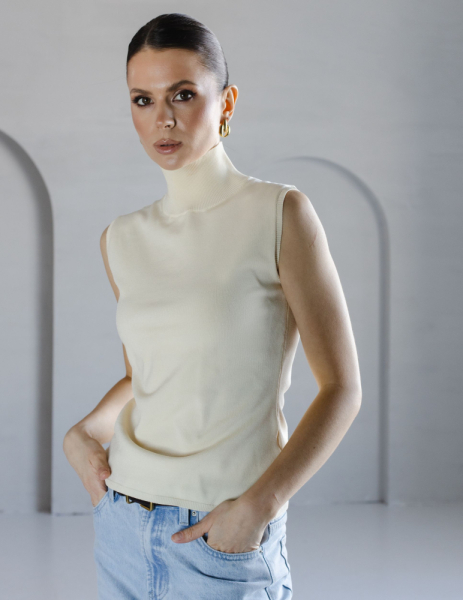 Блуза-топ из вискозы со стойкой