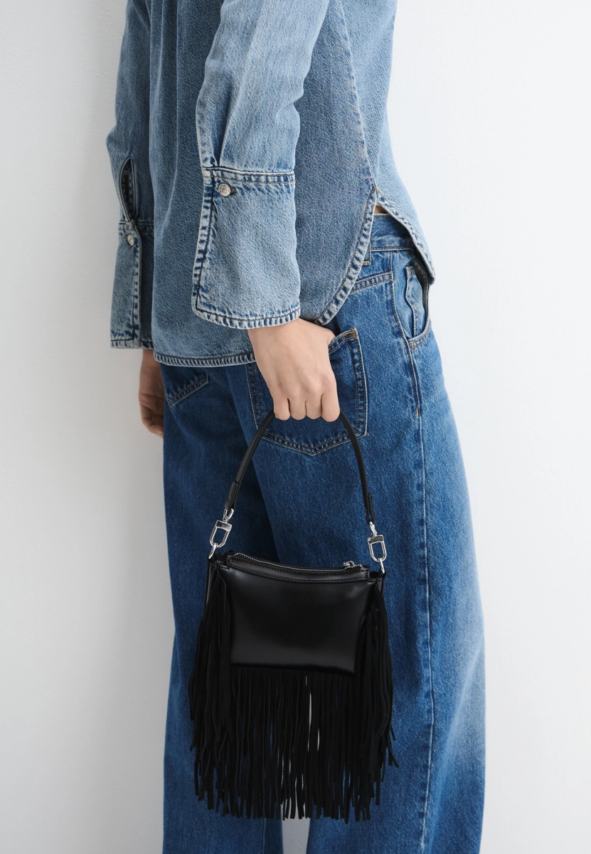 Сумка с бахромой SBALO, цвет: Черный 524J33 купить онлайн