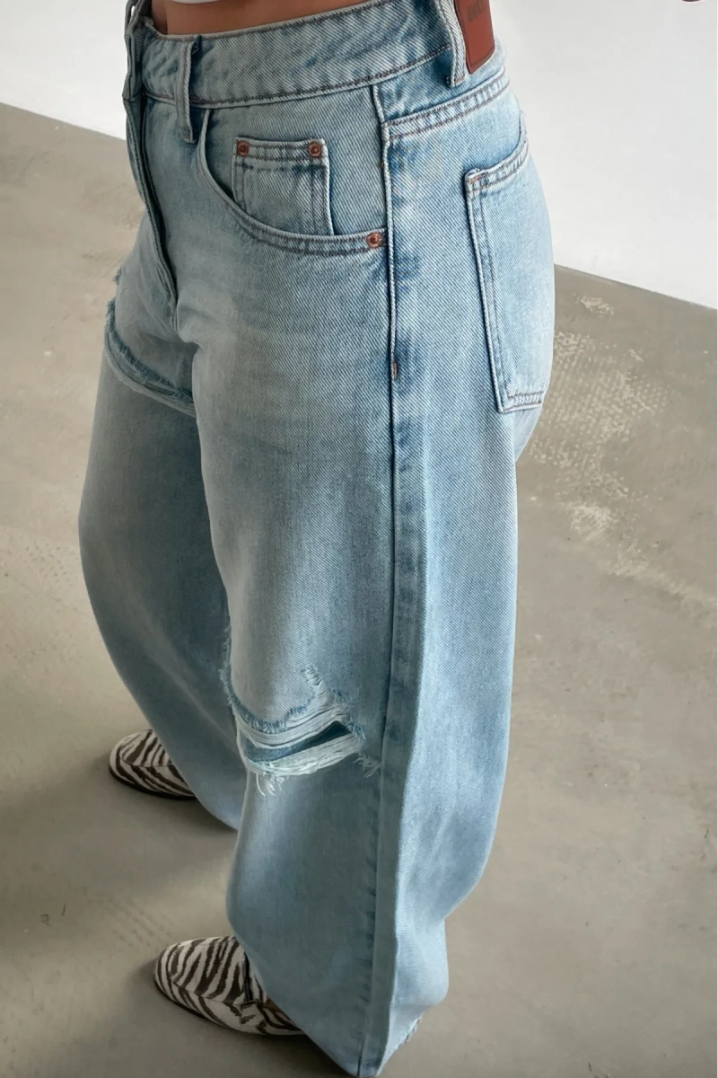 Джинсы свободные с имитацией разрезов Erist store, цвет: голубой, НФ-00003368 купить онлайн