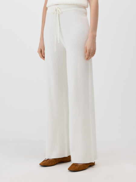 Трикотажные брюки в рубчик