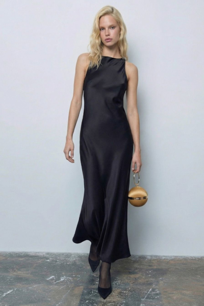 Платье с открытой спиной