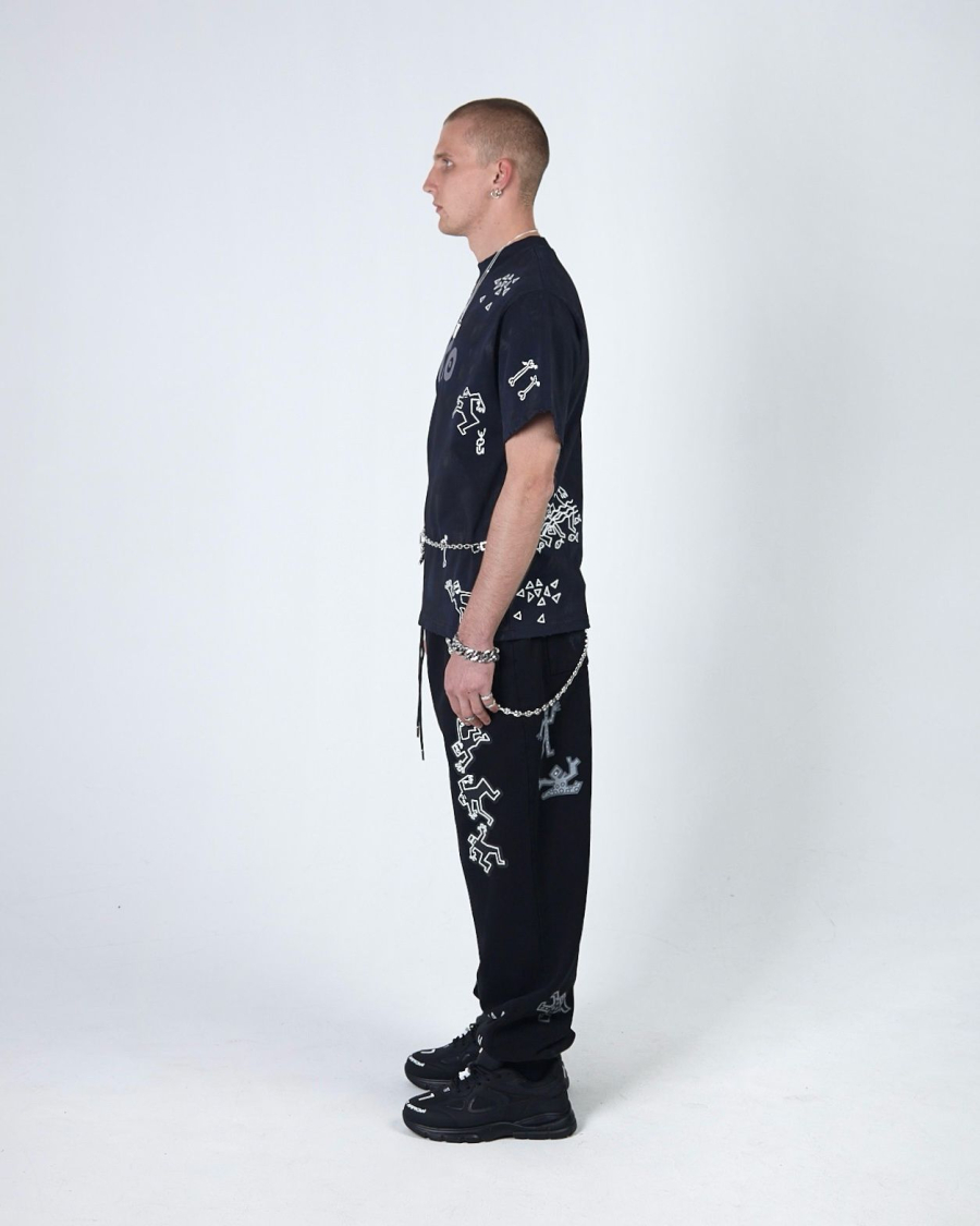 Джоггеры KINO DRAWINGS PATCH 580 GR BLACK ASIA ST 71, цвет: Черный, Ast71.kino-jogg-draw-bl купить онлайн