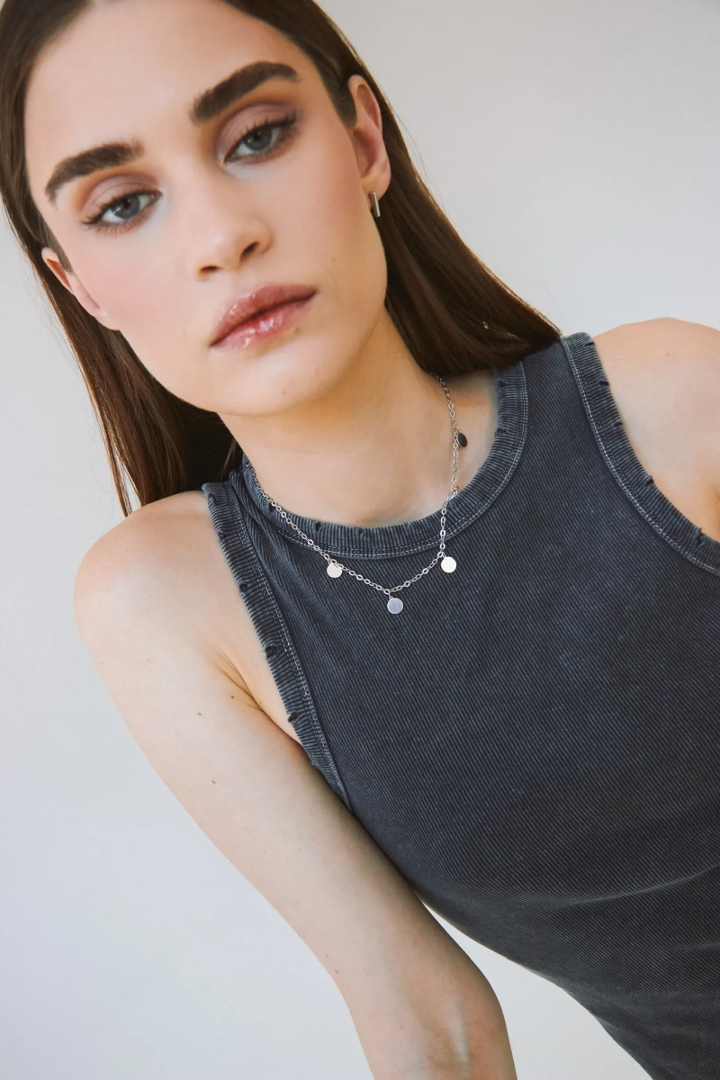 Серебряное колье-чокер «Монеты» SBLESKOM, цвет: серебро, 11871 купить онлайн