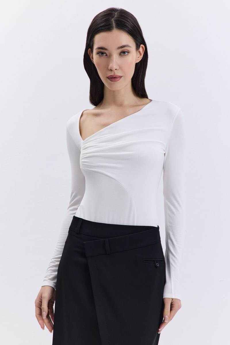 Боди с рельефом и сборкой TOPTOP, цвет: молочный, TT.023.17072.120.02437 купить онлайн