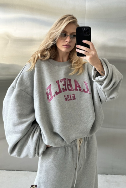 Свитшот с защипами