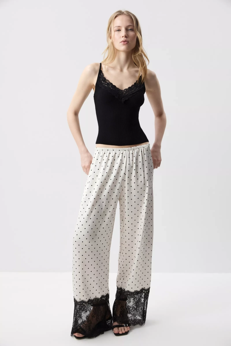 Брюки с кружевом Charmstore, цвет: горох на молочном 101-56860-1002 |трендовая новинка купить онлайн