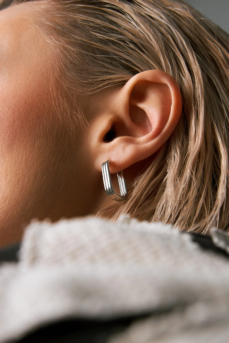 Серебряные серьги «Параллельный» SBLESKOM, цвет: серебро, 11787 купить онлайн