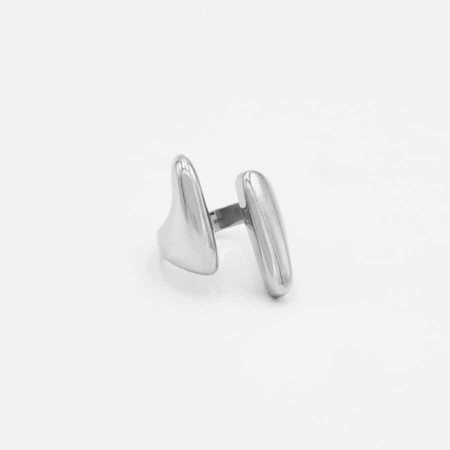 Массивное незамкнутое кольцо