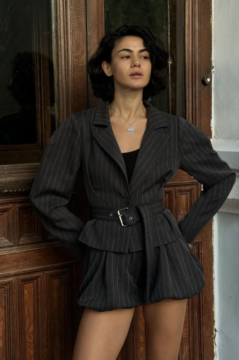 Пиджак приталенный в полоску