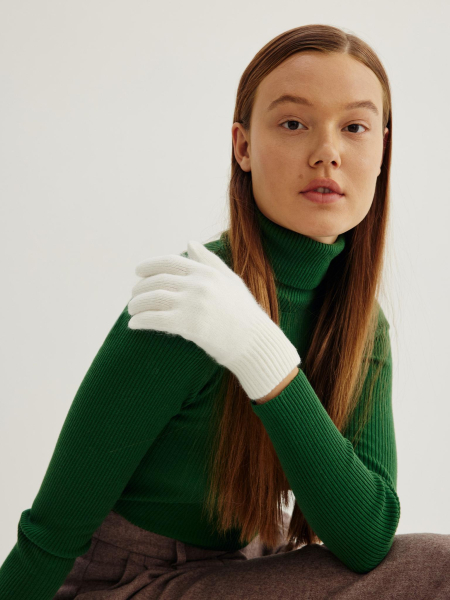 Перчатки с пухом енота Chaika, цвет: белый PR-5 купить онлайн