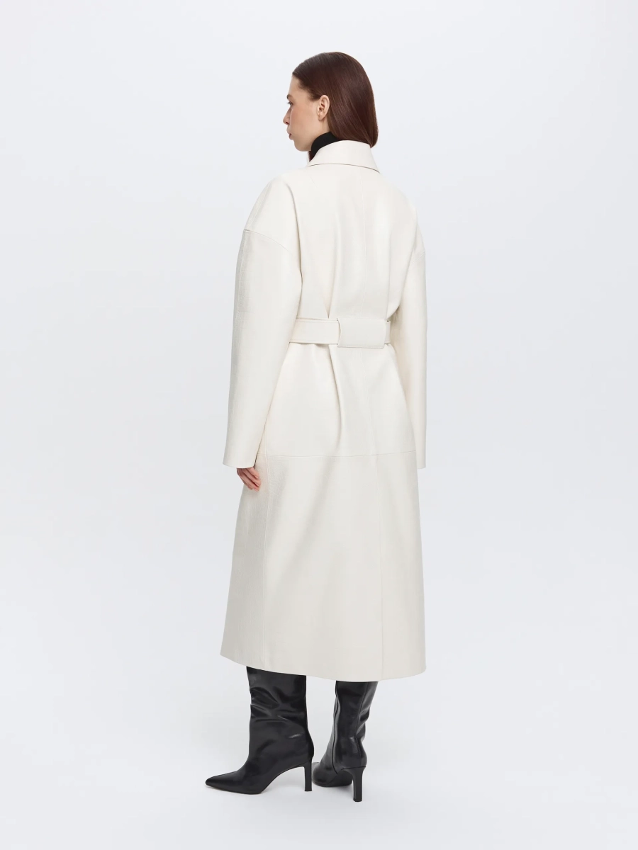 Плащ из фактурной экокожи ANNA PEKUN, цвет: белый,  купить онлайн