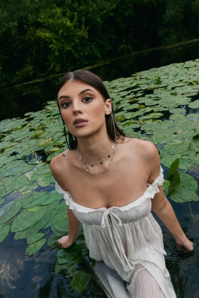 Серебряное колье-чокер «Монеты» SBLESKOM, цвет: серебро, 11871 купить онлайн