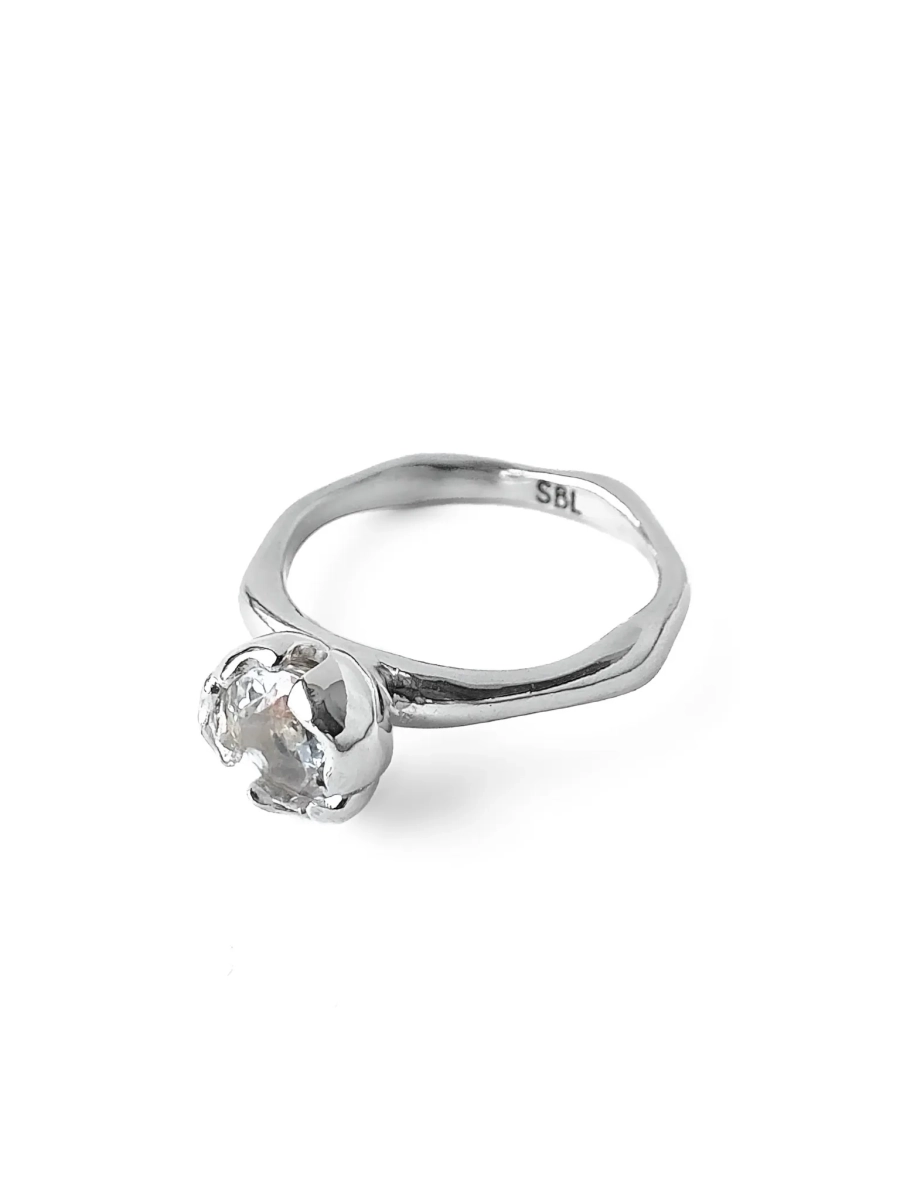 Серебряное кольцо-кувшинка «Васюганские болота» с горным хрусталем SBLESKOM, цвет: серебро, 12127 купить онлайн