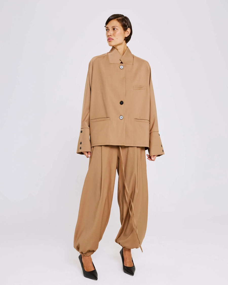 Блуза-жакет из костюмной ткани Anmuse, цвет: бежевый, BL26SP311-CRM купить онлайн